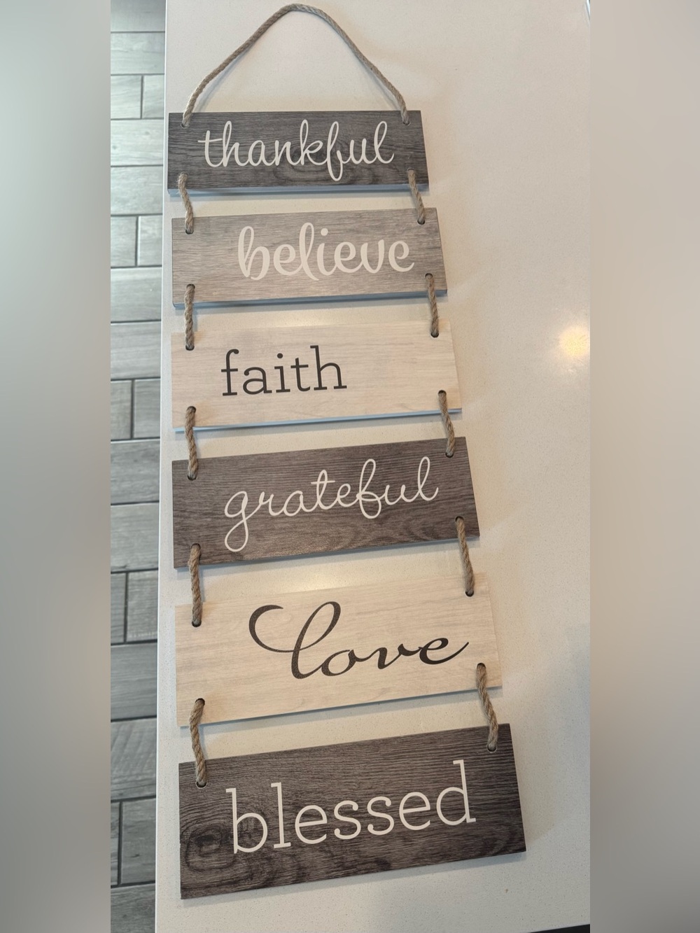 6 Wooden Hanging Colorful Home Sayings  - Pictures (Crème, Light Brown/Grey)